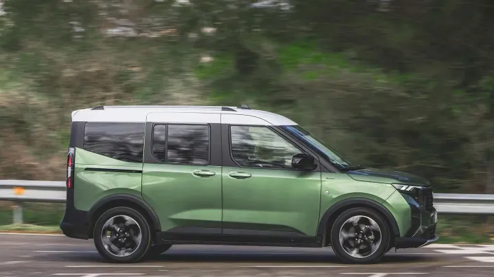 ford tourneo courier 2024 1