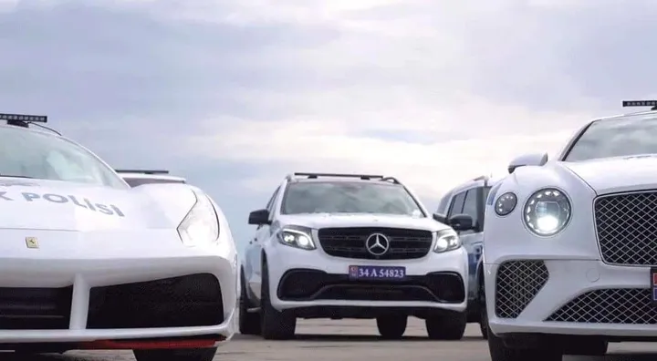 nuove auto poliza turca