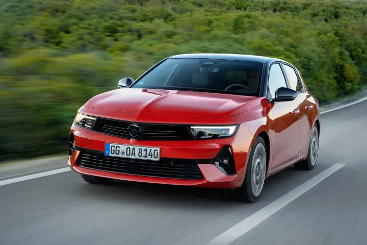Opel Astra PHEV 2024