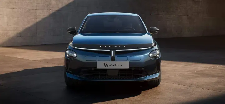 lancia ypsilon 2024 fronte