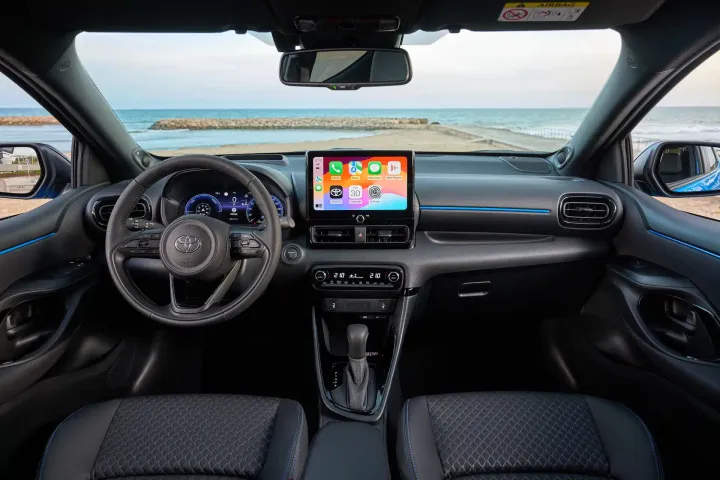 toyota yaris 2024 interni premiere