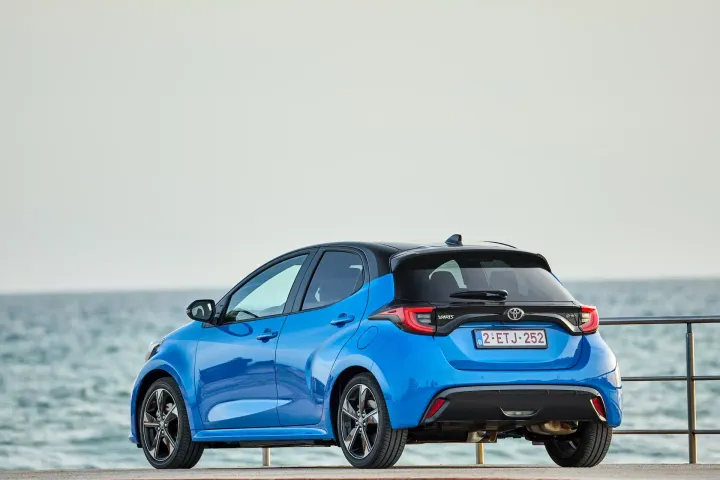 toyota yaris 2024 posteriore statico