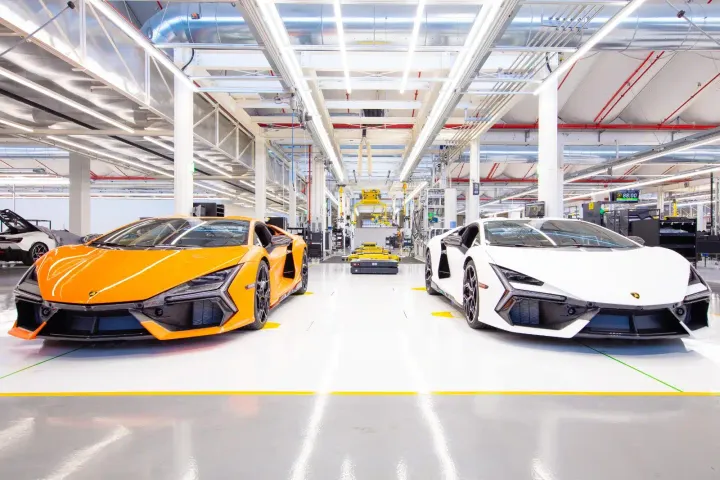 lamborghini revuelto