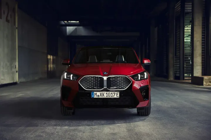 BMW iX2 30