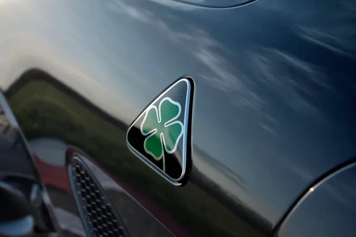 logo quadrifoglio serie limitata super sport