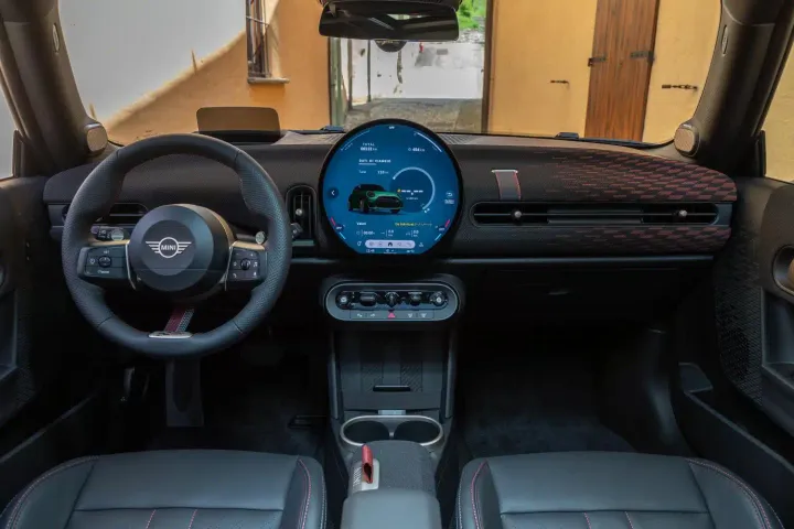 Mini Cooper 2024 interni