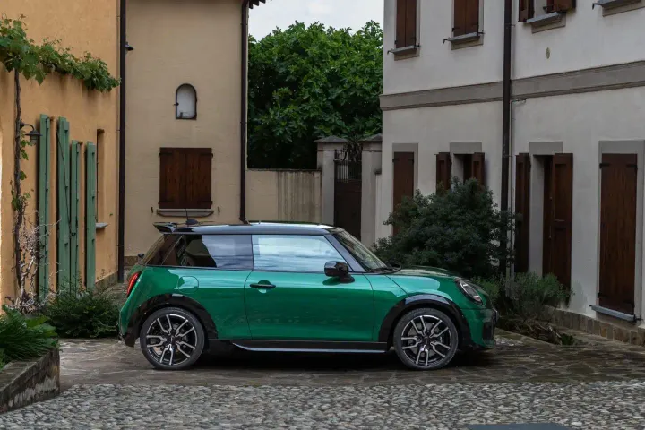 Mini Cooper 2024