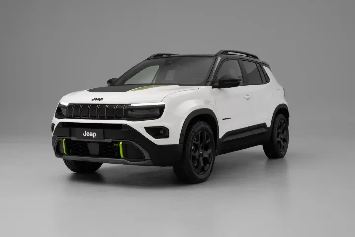 Jeep Avenger 4xe frontale tre quarti