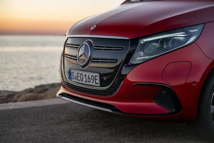 mercedes eqv