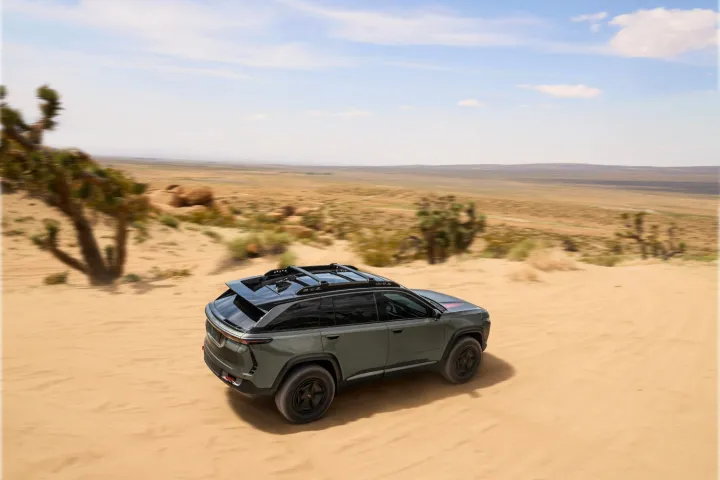 wagoneers trailhawkconcept 1