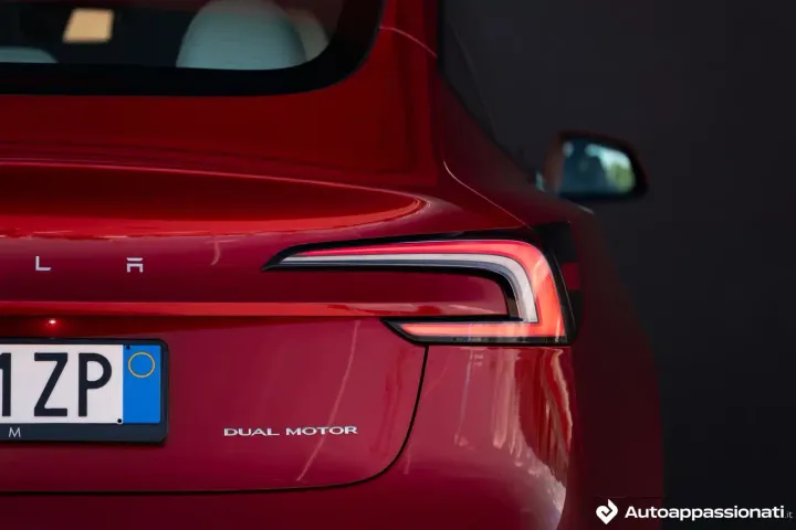 tesla model 3 long range 06