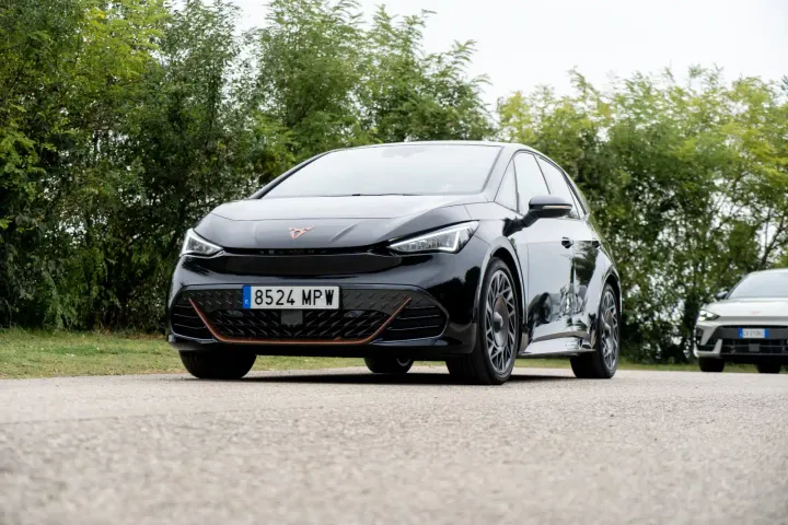 cupra born 2024