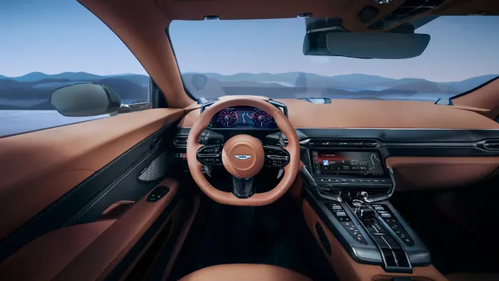 interni aston martin vanquish 2024
