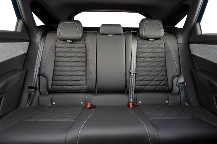 sedili posteriori peugeot 3008 hybrid