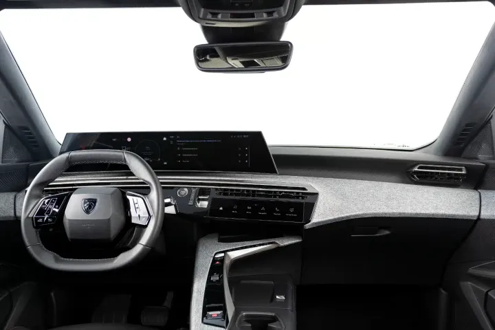 interni Peugeot 3008 Hybrid