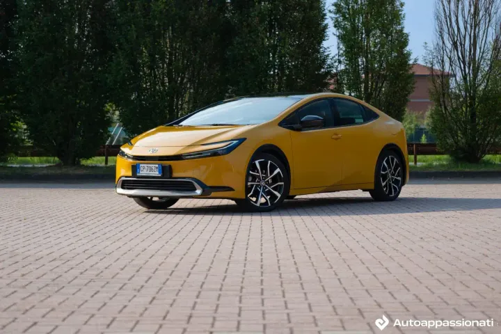 toyota prius 2024 05