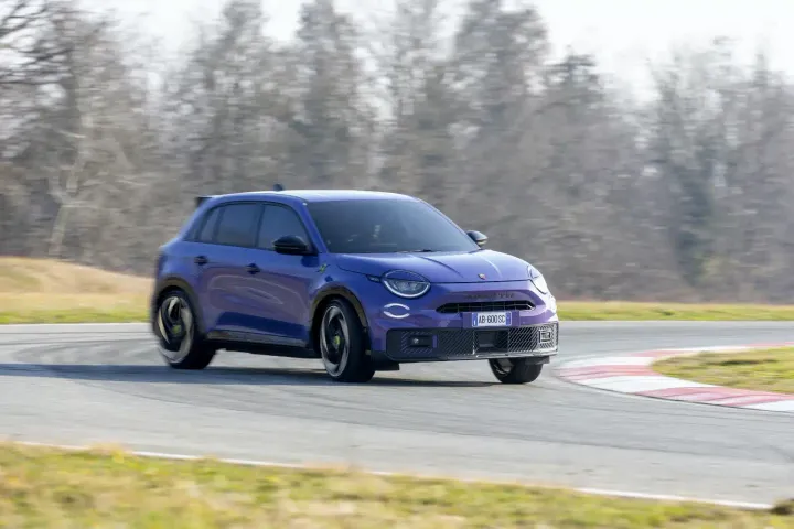 abarth 600e