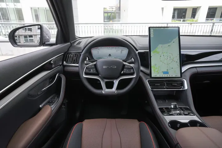 BYD SEAL U interni schermo sedili