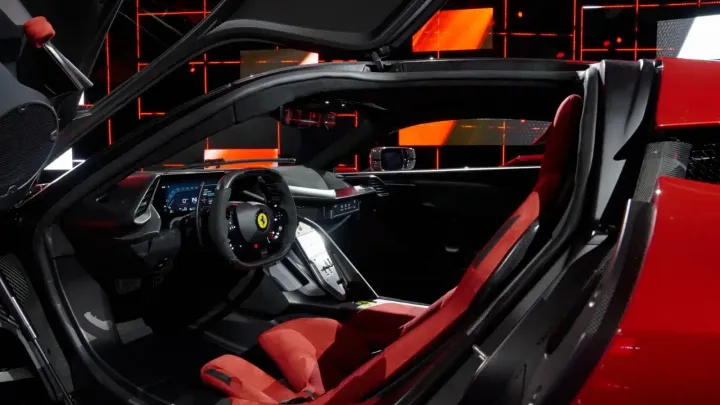 interni ferrari f80
