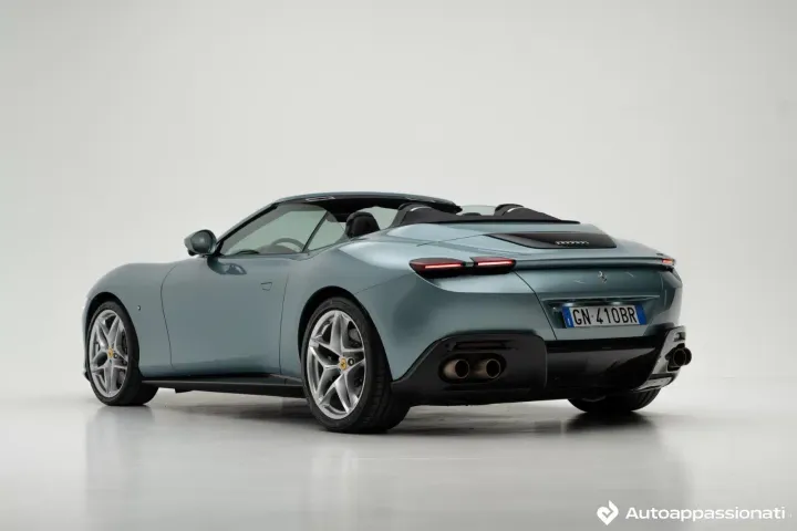 ferrari roma spider 12