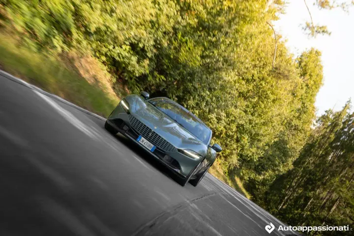 ferrari roma spider 31
