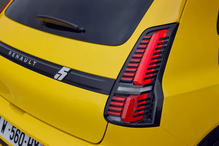 Renault 5 E-Tech electric 
