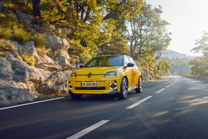 Renault 5 E-Tech electric 