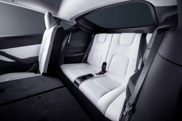 tesla 7 seater model y int