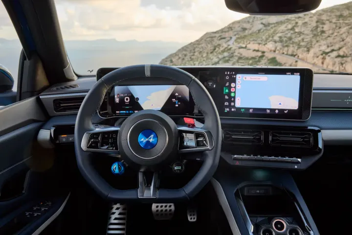 Alpine A290 GTS infotainment e strumentazione