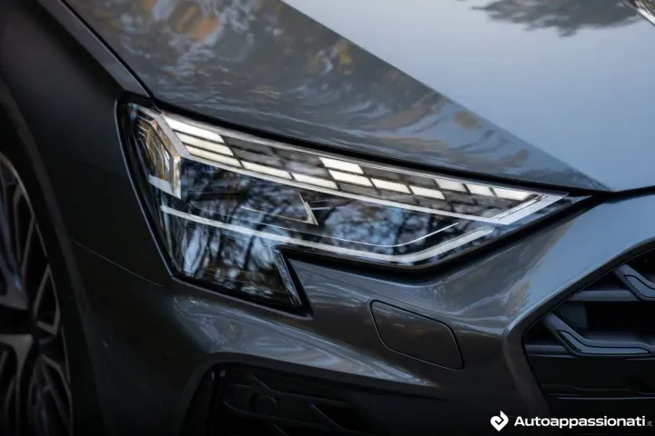 firma luminosa audi s3