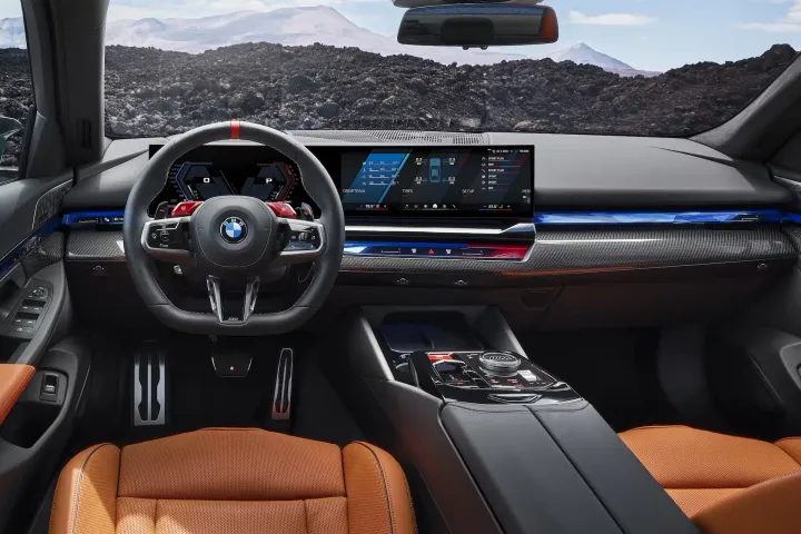 bmw m5 2025 interni