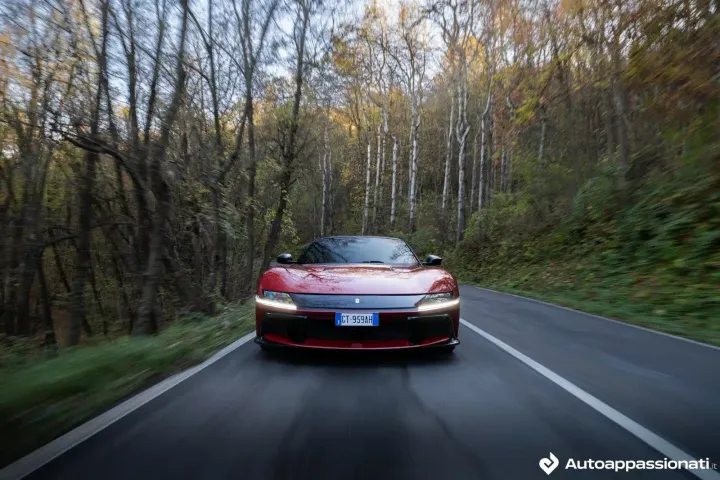 muso ferrari 12cilindri