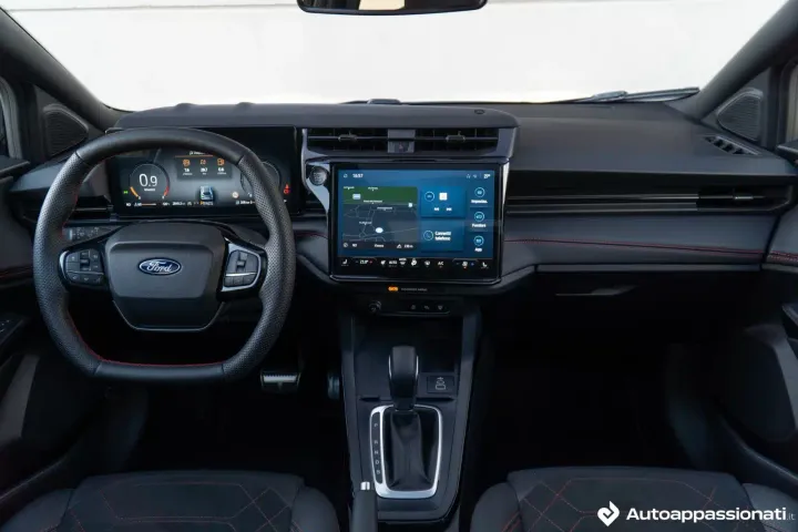 interni nuova ford puma 2025 gen-e ibrida 1.0 ecoboost