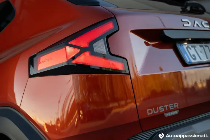 dacia duster hybrid journey 10