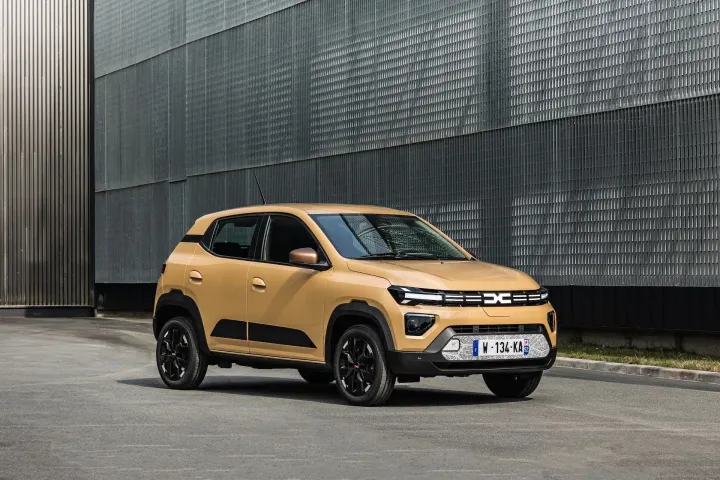 dacia spring 6