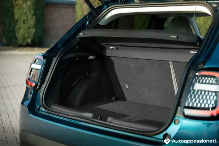 bagagliaio fiat 600 hybrid