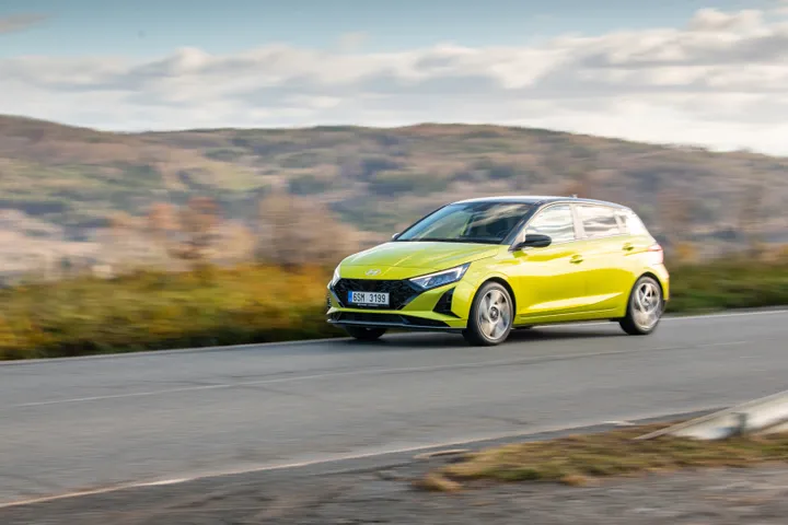 hyundai i20 hybrid 11