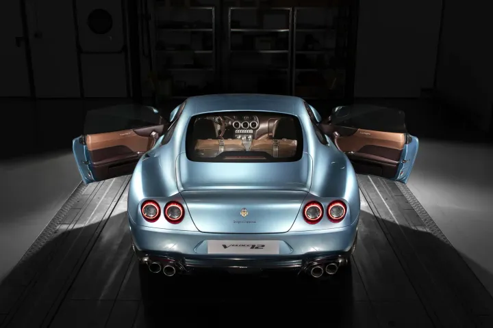 Superleggera_Veloce12_Azzurro_Cielo_6-scaled