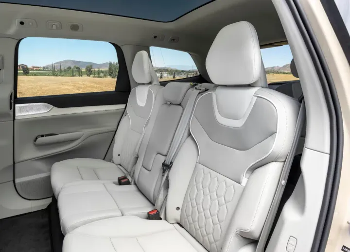 sedili posteriori volvo ex90
