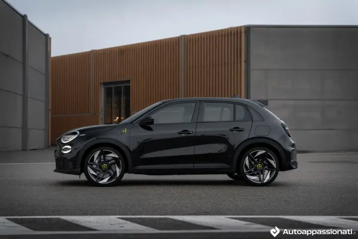 abarth 600e turismo 04