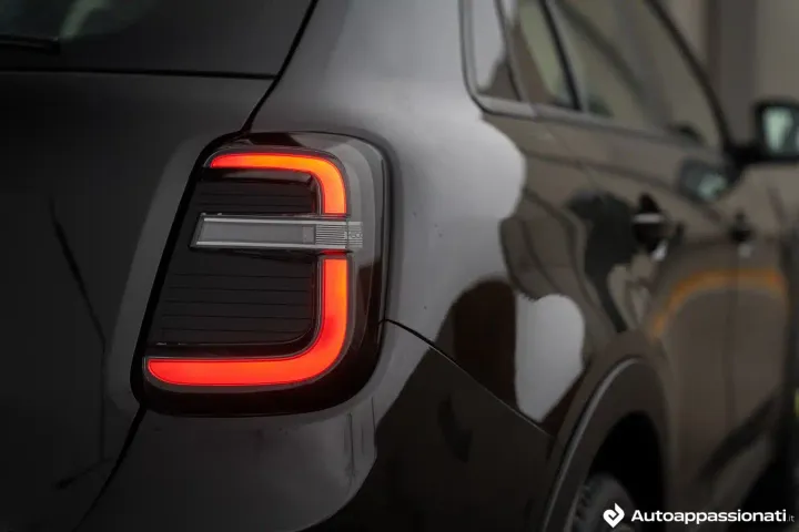 abarth 600e turismo 09