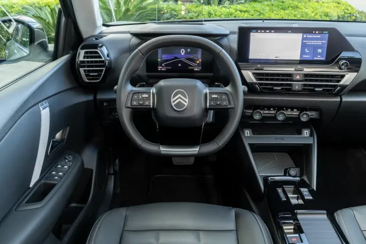 interni citroen c4 2025