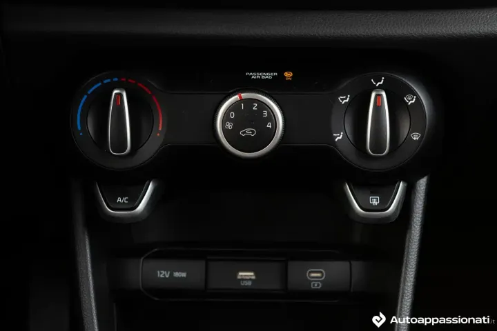 Kia Picanto 2025 1.0 MPI 20th anniversary Edition comandi climatizzatore