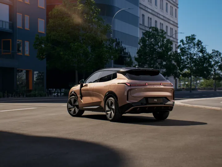 Lynk &amp; Co 08