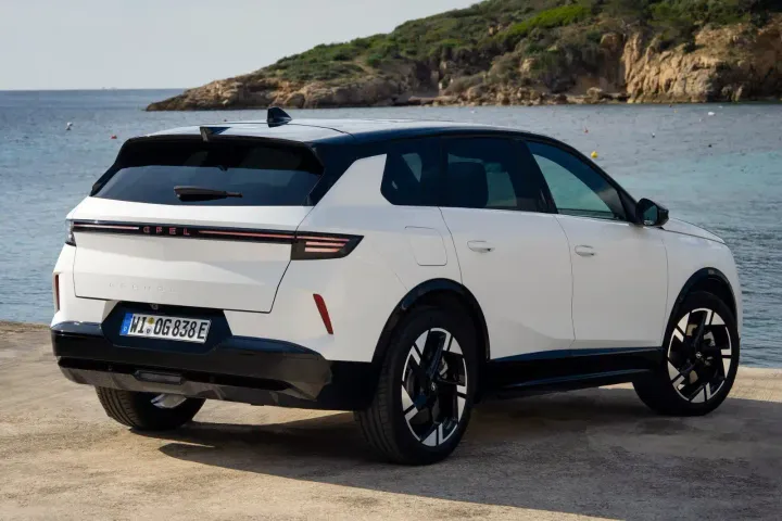 opel grandland phev