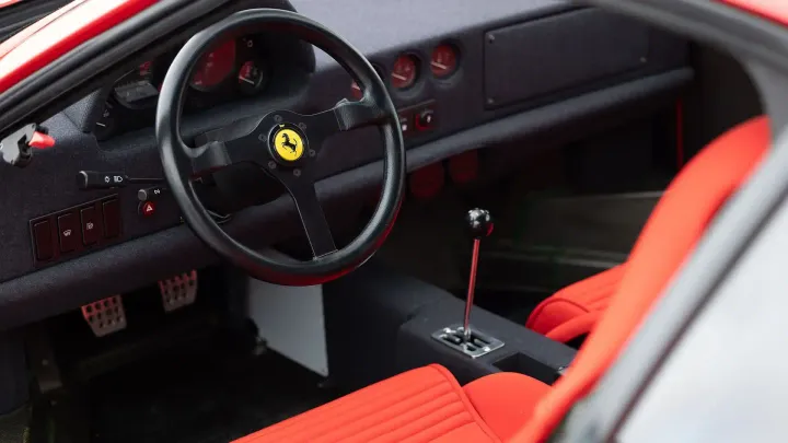 1990-ferrari-f40