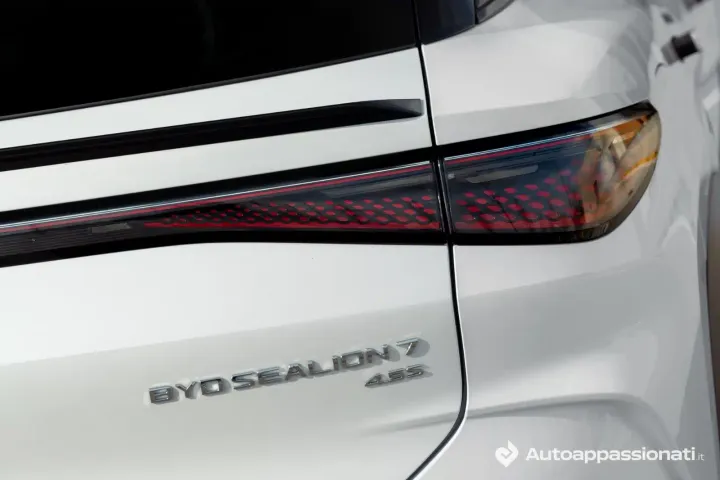 byd sealion 7