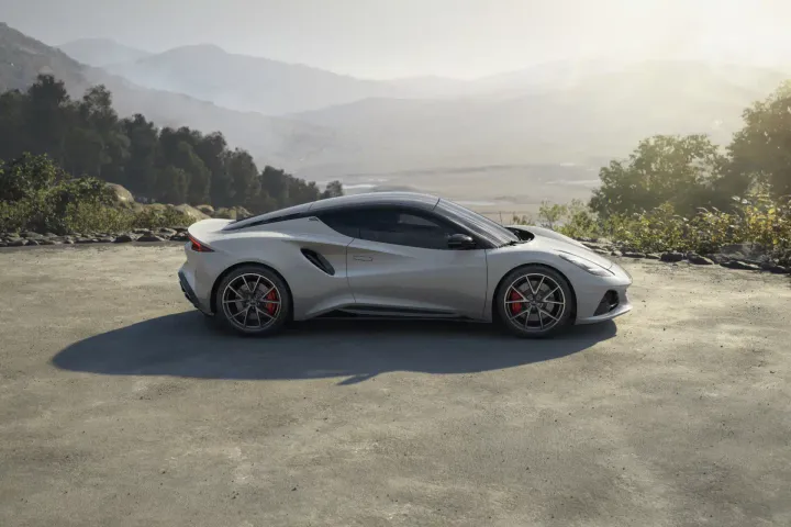 Lotus Emira Turbo SE