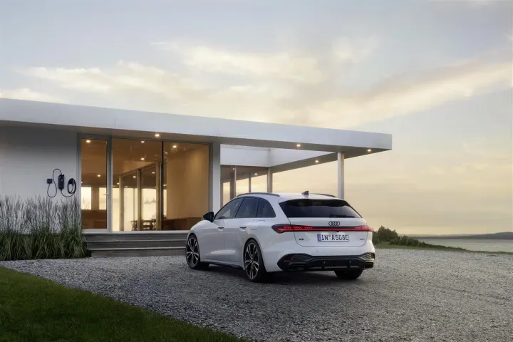 Audi A5 plug-in