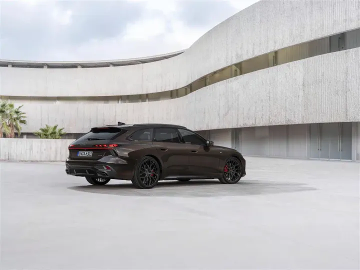 Audi A6 Avant 2025